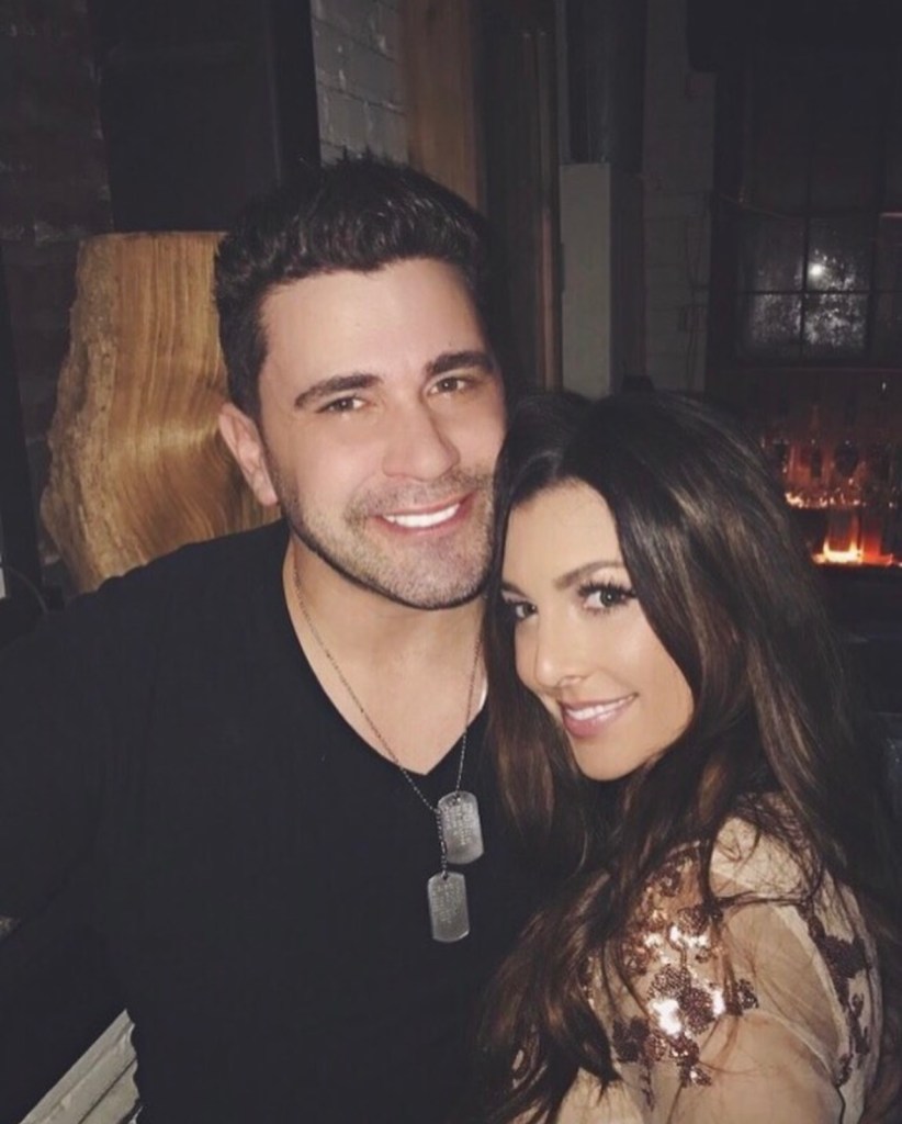 American Idol alum Josh Gracin and his wife Katie Gracin take selfie during early days of their relationship